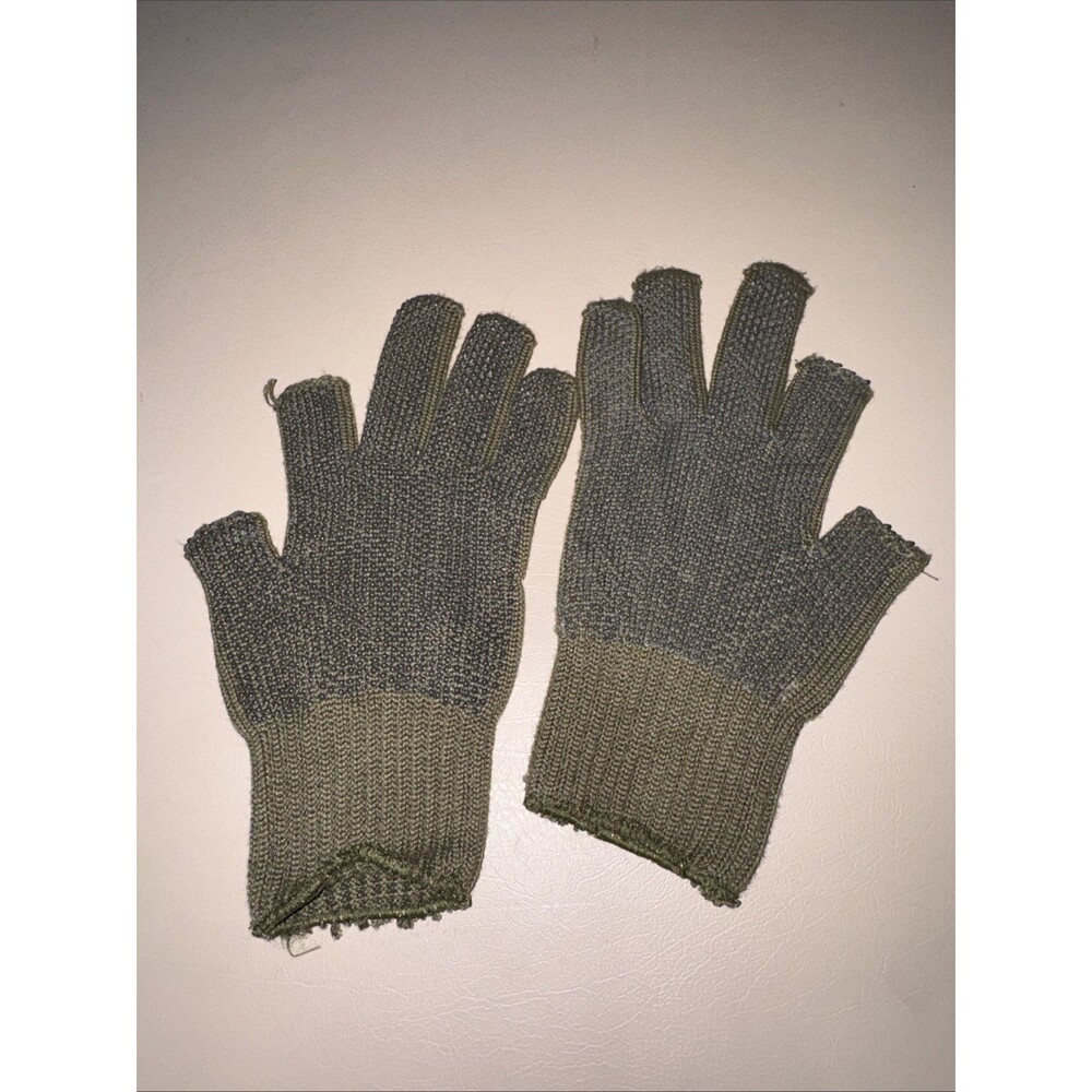 VTG Cabela’s Green Gloves